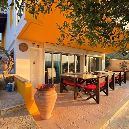 Casa Di Luce Bed & Breakfast Agia Marina  Bagian luar foto